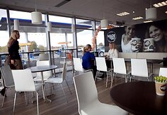 Naujos koncepcijos „Statoil“ degalinė