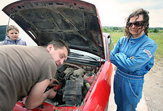 &bdquo;Saulės ralis 2011&ldquo;. Serviso zonoje gyvenimas verda