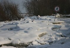 Ledų sangrūdos &scaron;alia kelio ruožo &Scaron;ilutė-Rusnė.