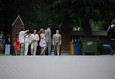 Į bažnyčią atvyko A.irD.Bosai su dukrele ir krikštatėviais.