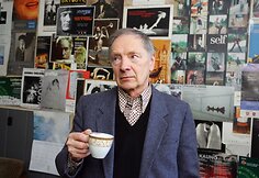 Romualdas Rakauskas pasakoja jaunystėje buvęs spaudžiamas &bdquo;surimtėti&ldquo; &ndash; nuo poetizmų pereiti prie &bdquo;kažko rimtesnio&ldquo;.