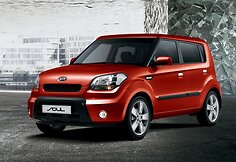 &bdquo;Kia Soul&ldquo; reklamoje žiurkėnai mėgaujasi vairavimu