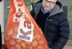 Audrius Giržadas atvyko pasiimti bulvių mai&scaron;o.