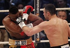 Vitalijus Klyčko ir Dereckas Chisora
