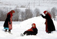 Iš kairės: Alevtina Biagiševa (54), Zoja Dorodova (74) ir Valentina Piačenko (74)