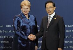 Lietuvos prezidentė Dalia Grybauskaitė ir Pietų Korėjos prezidentas Lee Myung-Bakas