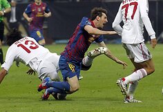 Lionel Messi (centre)