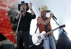 Timas McGraw ir Kenny Chesney