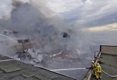 Gaisrininkai įvykio vietoje