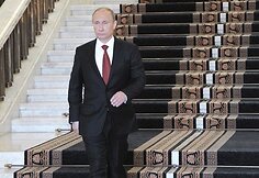 Vladimiras Putinas i&scaron;eina i&scaron; Rusijos Baltųjų rūmų.