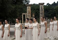 Olimpinio deglo įžiebimo ceremonija