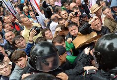 Ukrainos policija susirėmė su demonstrantais