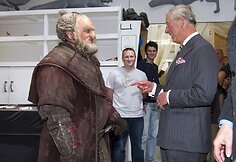 Princas Charlesas susitiko su filmo &bdquo;Hobitas&ldquo; kūrėjais