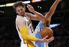 Pau Gasolis po susidūrimo su JaVale'u McGee