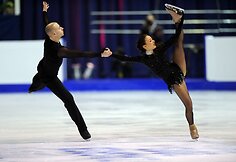 Mari Vartmann ir Aaronas van Cleave