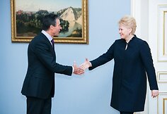 NATO generalinis sekretorius Andersas Foghas Rasmussenas ir Lietuvos prezidentė Dalia Grybauskaitė