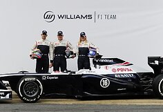 Pastoras Maldonado (kairėje), Valtteri Bottas (centre) ir Susie Wolff prie &bdquo;Williams FW35&ldquo; bolido