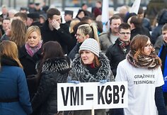 Darbo partijos aktyvistai prie Vilniaus apygardos teismo
