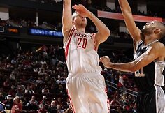 Donatas Motiejūnas ir Timas Duncanas