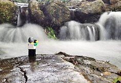 &bdquo;Lego&ldquo; žmogeliukas fotografuoja krioklius.