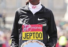 Kenijos bėgikė Priscah Jeptoo Londono maratone buvo greičiausia tarp moterų