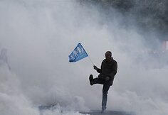Neramumai per protestą prie&scaron; gėjų santuokas Prancūzijoje
