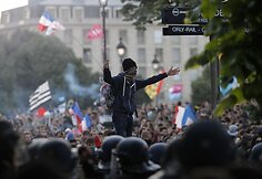 Neramumai per protestą prie&scaron; gėjų santuokas Prancūzijoje