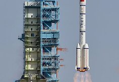 Raketos nešėjos „Long March“ pakilimas