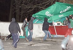 Kaune siautėjantys Lenkijos futbolo sirgaliai (2011 m.)