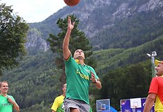Lietuvos sirgaliai Slovėnijoje žaidžia krep&scaron;inį.