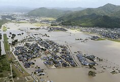 Man-yi taifūno sukeltas potvynis Japonijoje