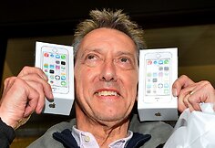 „iPhone 5s“ išmanujį telefoną nusipirkęs klientas