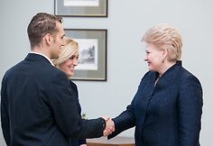 Deividas Stagniūnas, Isabella Tobias ir Dalia Grybauskaitė