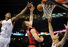Perry Jonesas, Tyleris Hansbroughas ir Nickas Collisonas