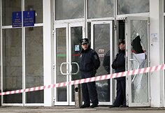Ukrainos policija prie vyriausybės pastato Donecke
