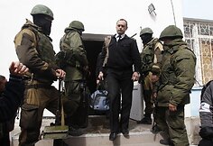 Sevastopolyje i&scaron; Ukrainos karinių jūrų pajėgų &scaron;tabo i&scaron;eina Ukrainos karinio jūrų laivyno pareigūnas