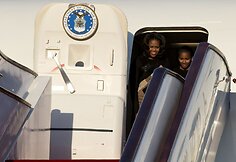 Michelle Obama su dukra Sasha Pekine