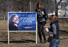 Toronto merą Robą Fordą pa&scaron;iepiantis plakatas 