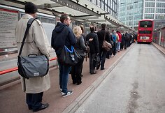 Dėl metropoliteno darbuotojų streiko Londono gyventojams teko keliauti autobusais.