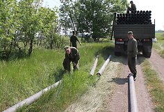 Kryme tiesiamas vandentiekis