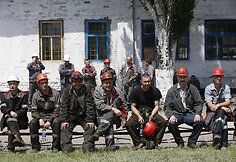&bdquo;Ilyich&ldquo; metalo ir plieno gamyklos darbuotojų protestas Mariupolyje