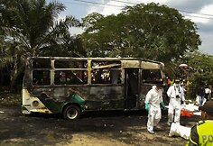 Kolumbijoje sudegė autobusas
