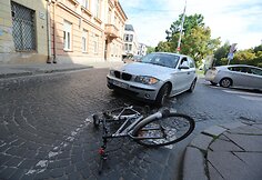 Vilniuje (Liejyklos gatvėje) BMW partrenkė dviratininkę.
