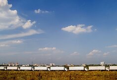 Rusijos &bdquo;humanitarinės pagalbos&ldquo; sunkvežimiai prie Voronežo miesto