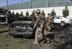 Kabule per mirtininko i&scaron;puolį žuvo trys NATO kariai