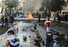 Turkijoje kurdus palaikantys demonstrantai susirėmė su policija