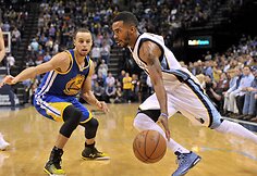 Stephenas Curry ir Mike'as Conley