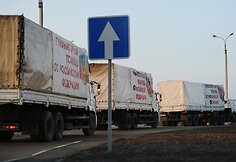 Rusijos &bdquo;humanitarinės pagalbos&ldquo; sunkvežimiai Ukrainoje 