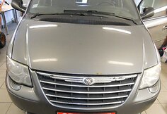 Automobilis, kuriuo buvo vežamos kontrabandinės cigaretės
