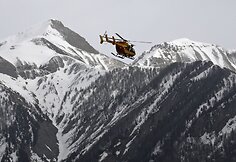 Prancūzijos gelbėtojai netoli vietos, kur sudužo oro skrydžių bendrovės &bdquo;Germanwings&ldquo; lėktuvas &bdquo;Airbus A320&ldquo;